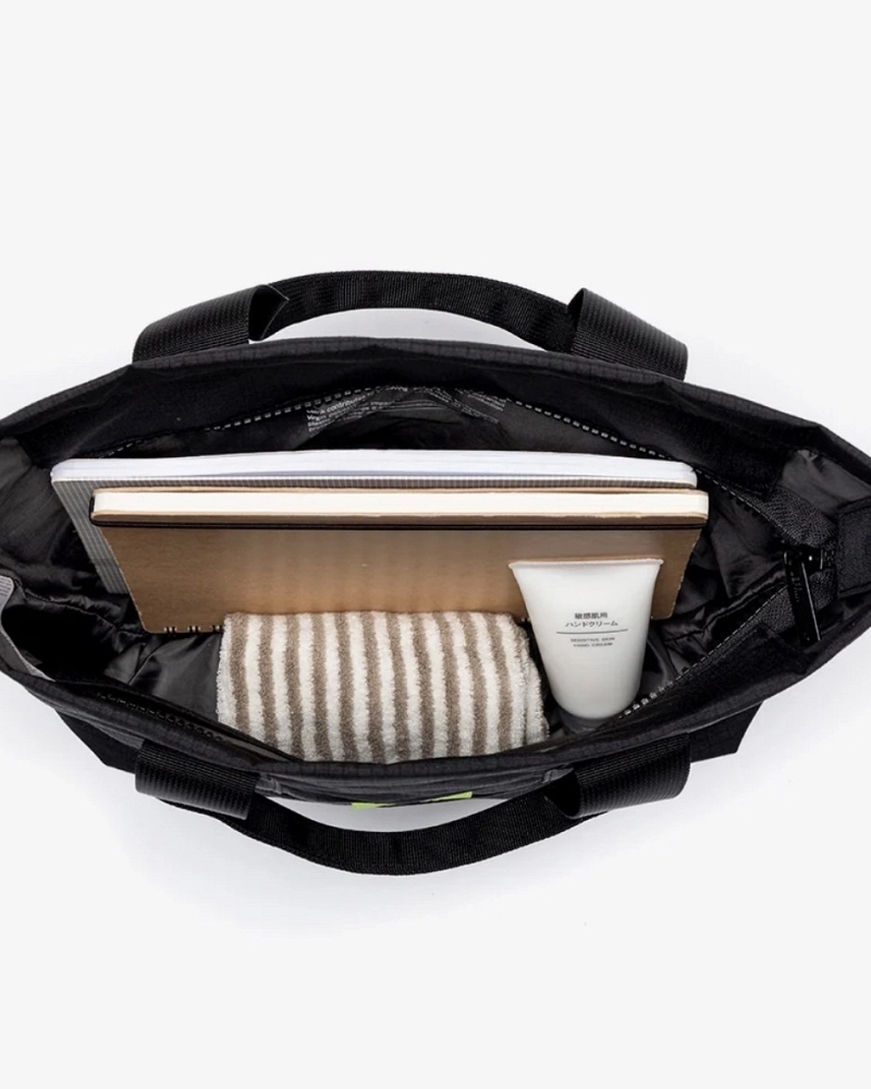 Bolso Tote Lefrik Negro – Reciclado, con Bandolera Ajustable