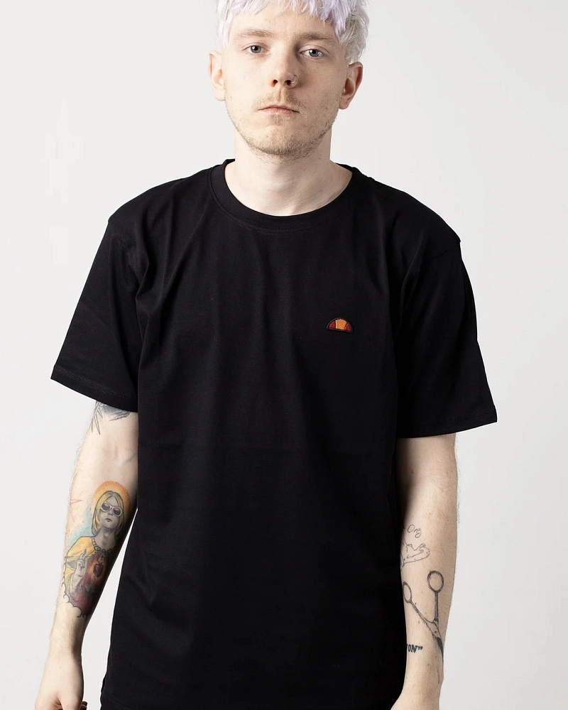 Camiseta Ellesse básica hombre negra con logo bordado Camiseta Ellesse básica hombre negra con logo bordado