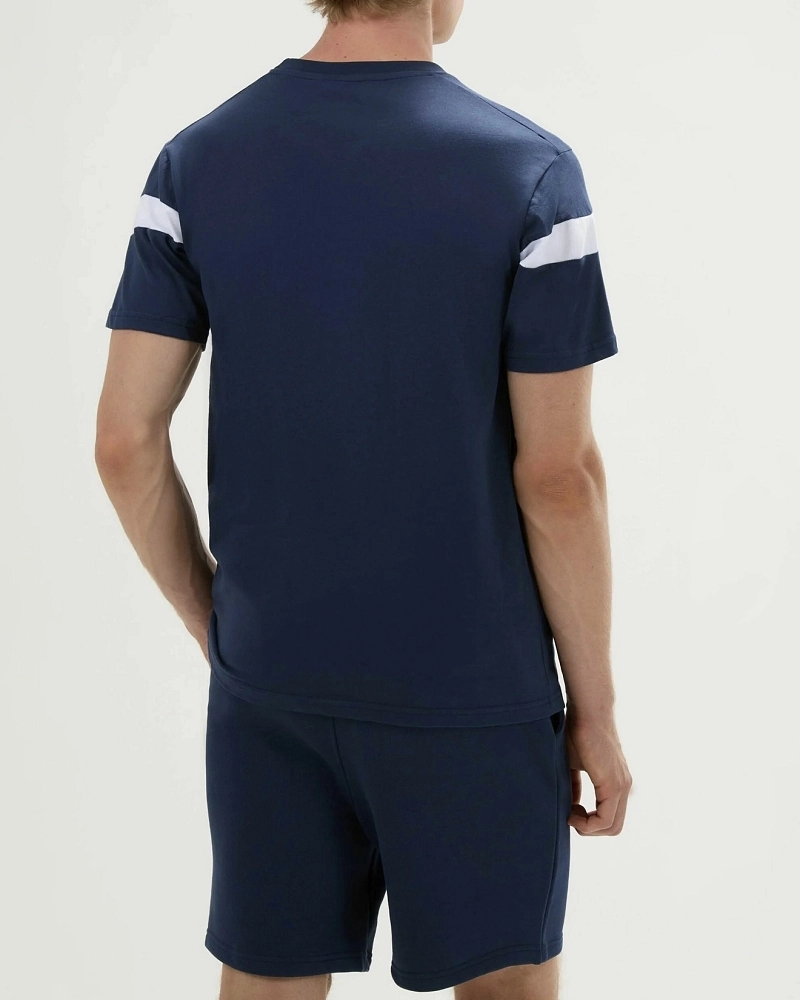 Camiseta Ellesse Caserio Tee hombre marino con franja verde y blanca Camiseta Ellesse Caserio Tee hombre marino con franja verde y blanca