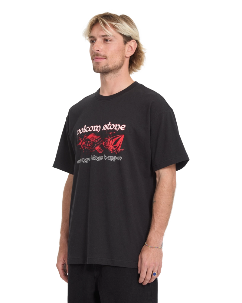 Camiseta Volcom Stone Strange Things Happen - Negra Camiseta Volcom Stone Strange Things Happen - Negra