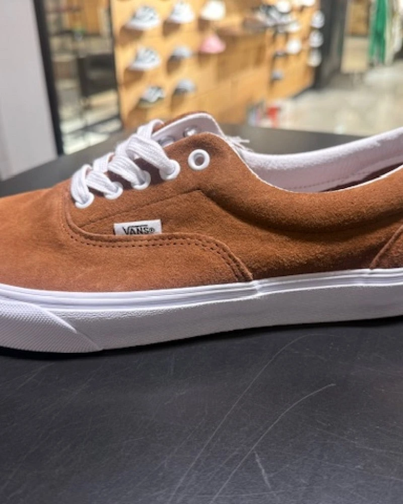 Era Pig Suede
