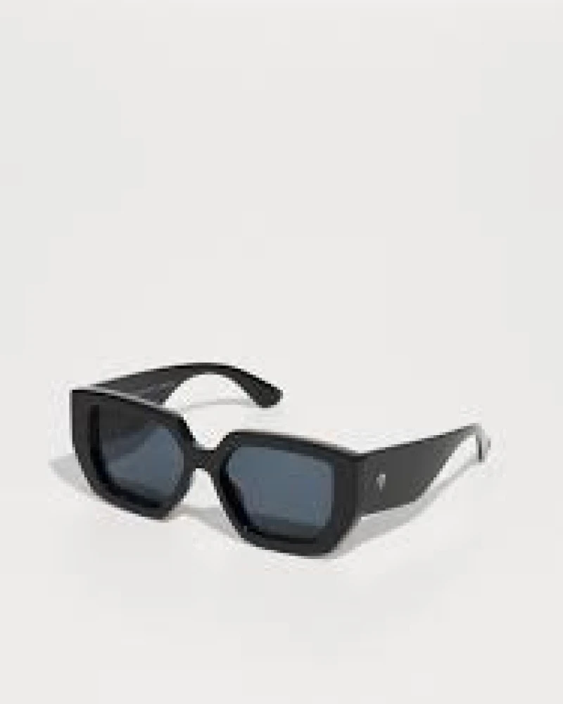 Hong Kong Black