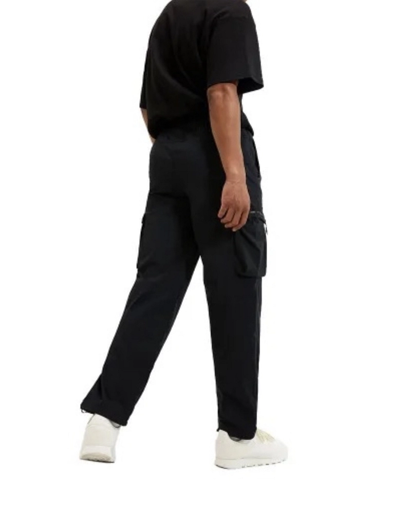 Squadron cargo Squadron cargo