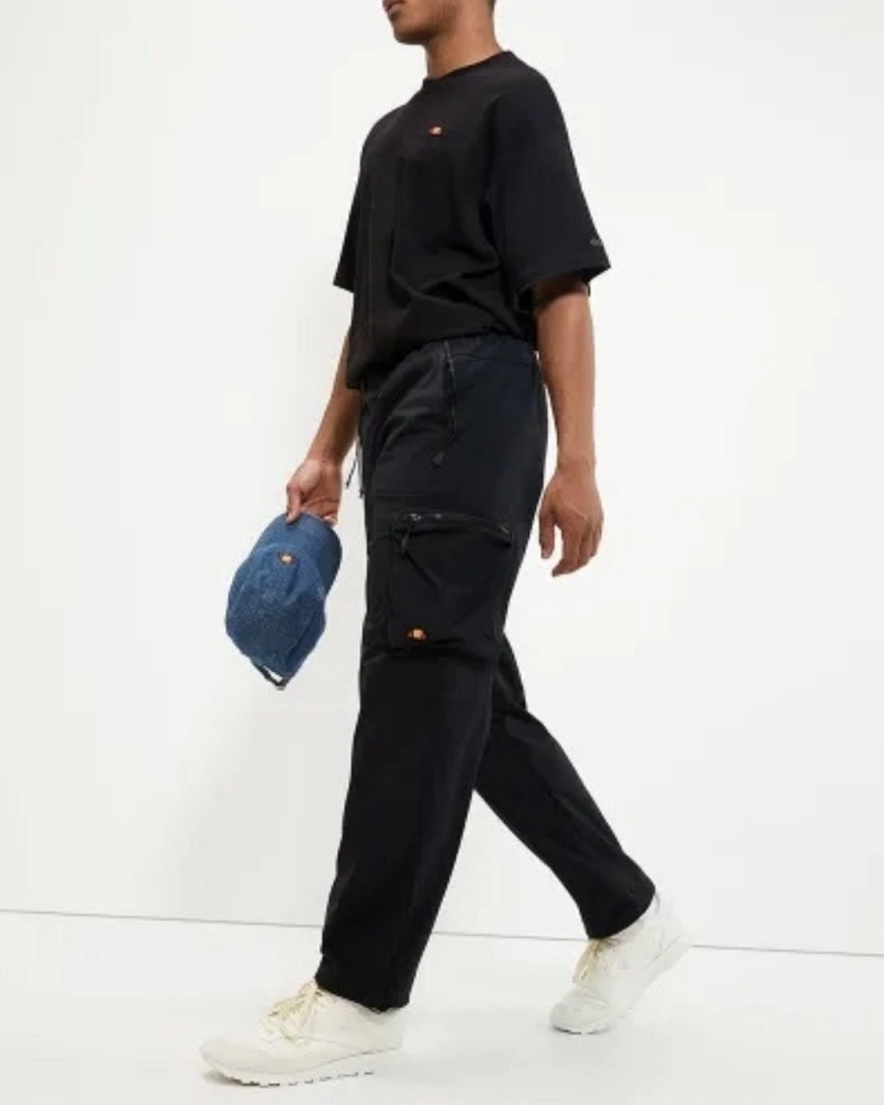 Squadron cargo Squadron cargo