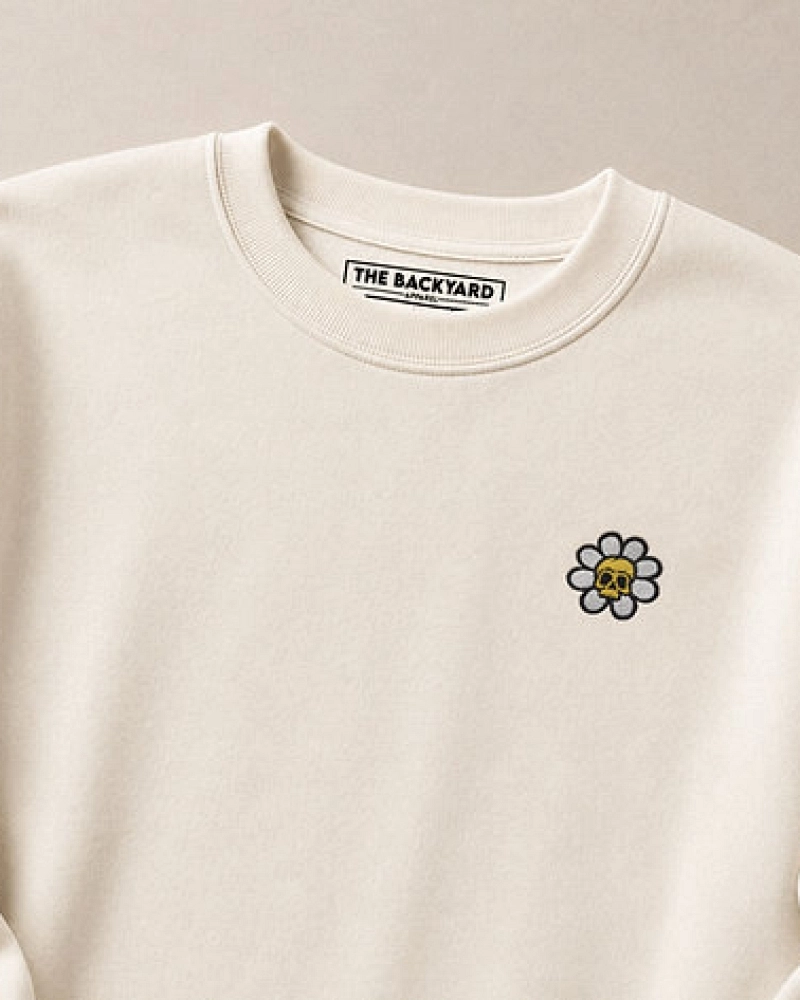 Sudadera Crewneck Beige Margarita Calavera – The Backyard Apparel